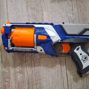 Nerf Strongarm